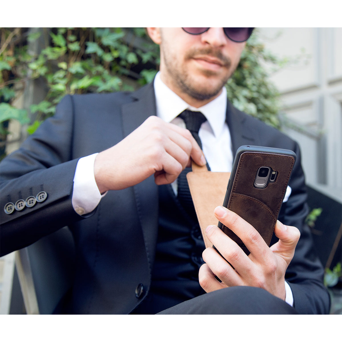 iPhone 12 Pro Max Leder Flip Case – Hülle mit Rundumschutz | Braun